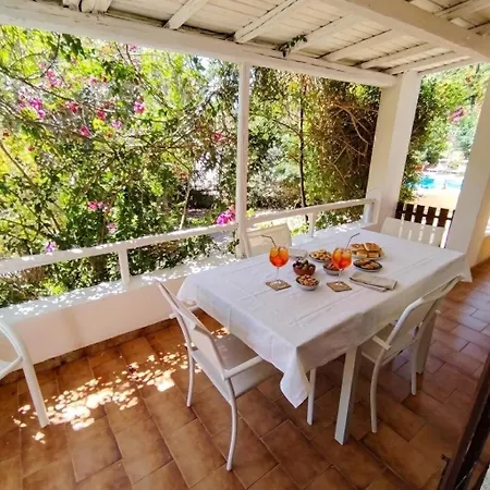 With Garden 500 Meters From Monte Nai Vakantiehuis *